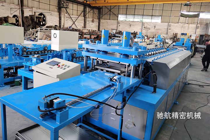 超市仓储货架生产(chǎn)设备展示