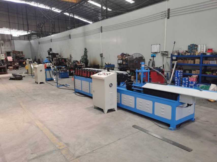 置物(wù)架边框冷弯成型机